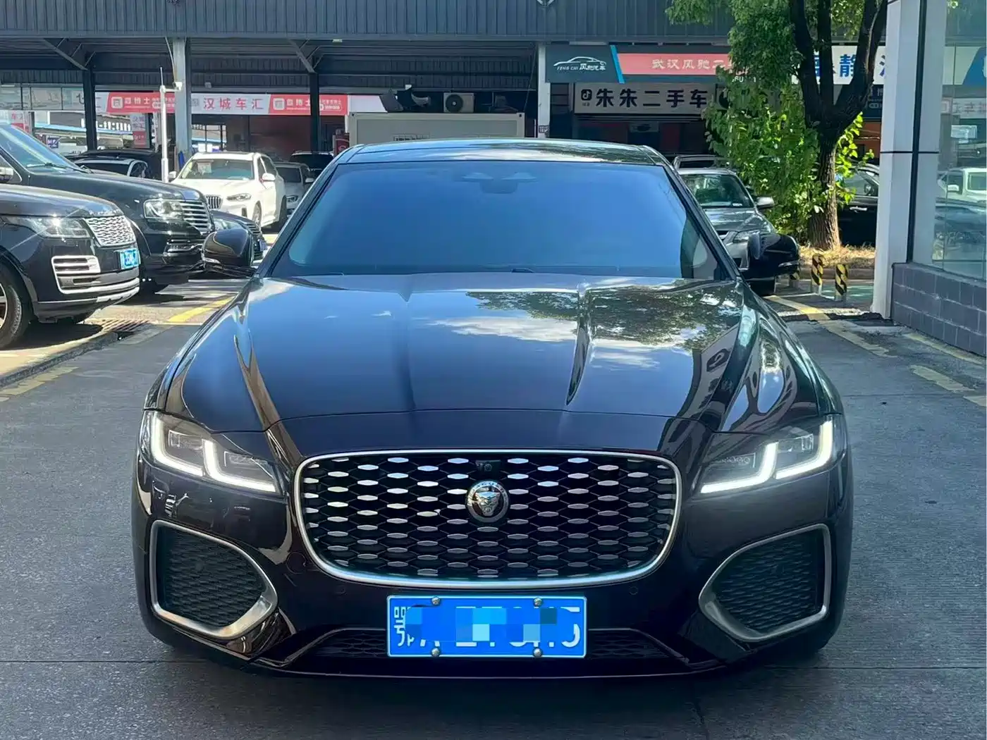 Photo 1 - Jaguar XFL