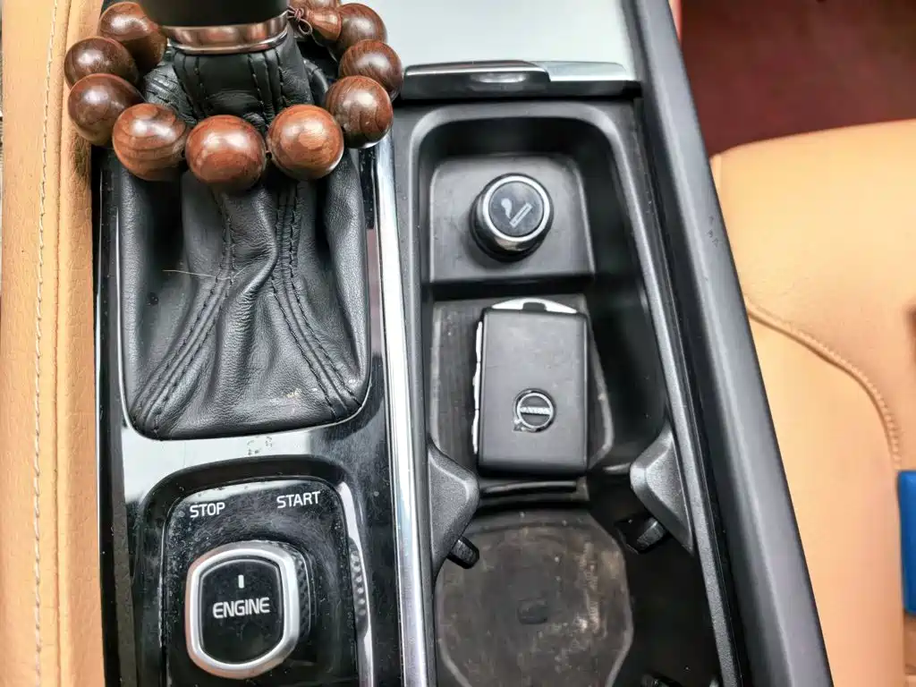 Фото 9 - Volvo XC90