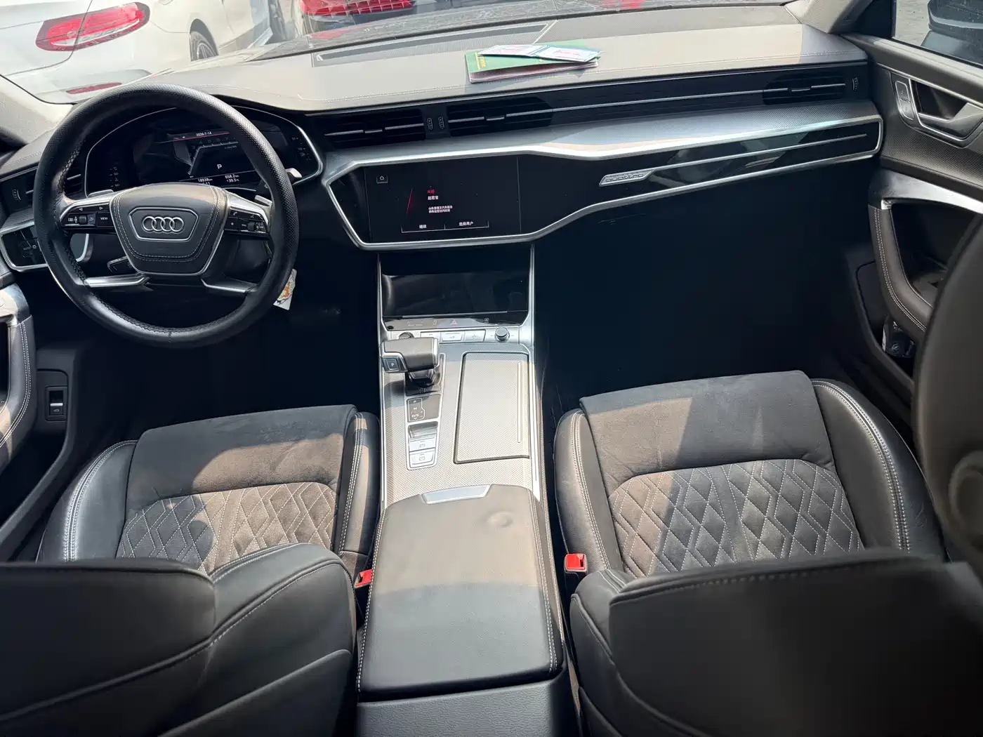 Photo 4 - Audi A7L