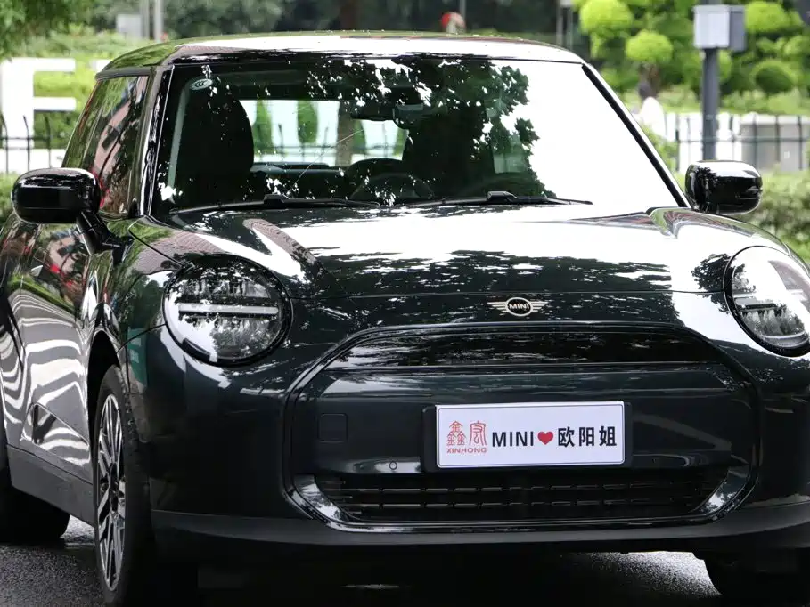 MINI Electric MINI COOPER 2025 2024 456km COOPER E Classic
