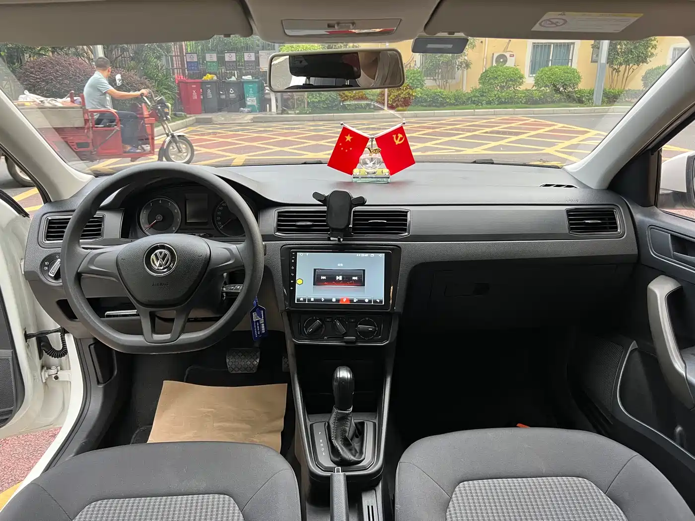 Volkswagen Santana 2016 1.6L Automatic Trend Edition фото 11