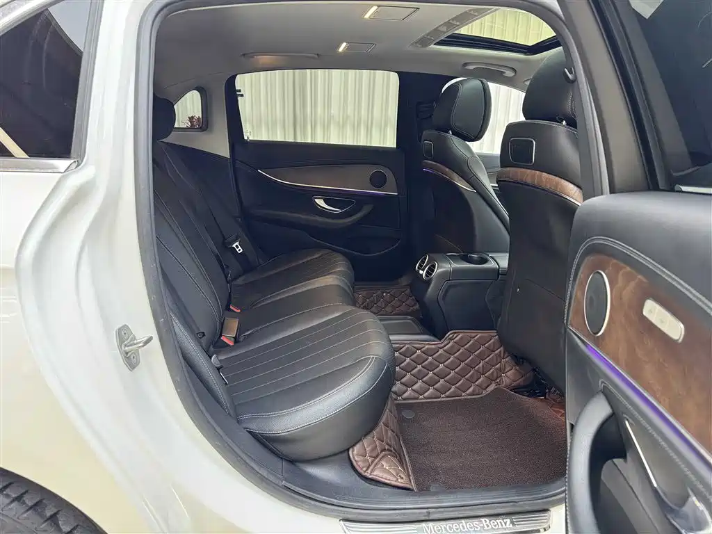 Mercedes-Benz E-Class 2018 E 200 L фото 13