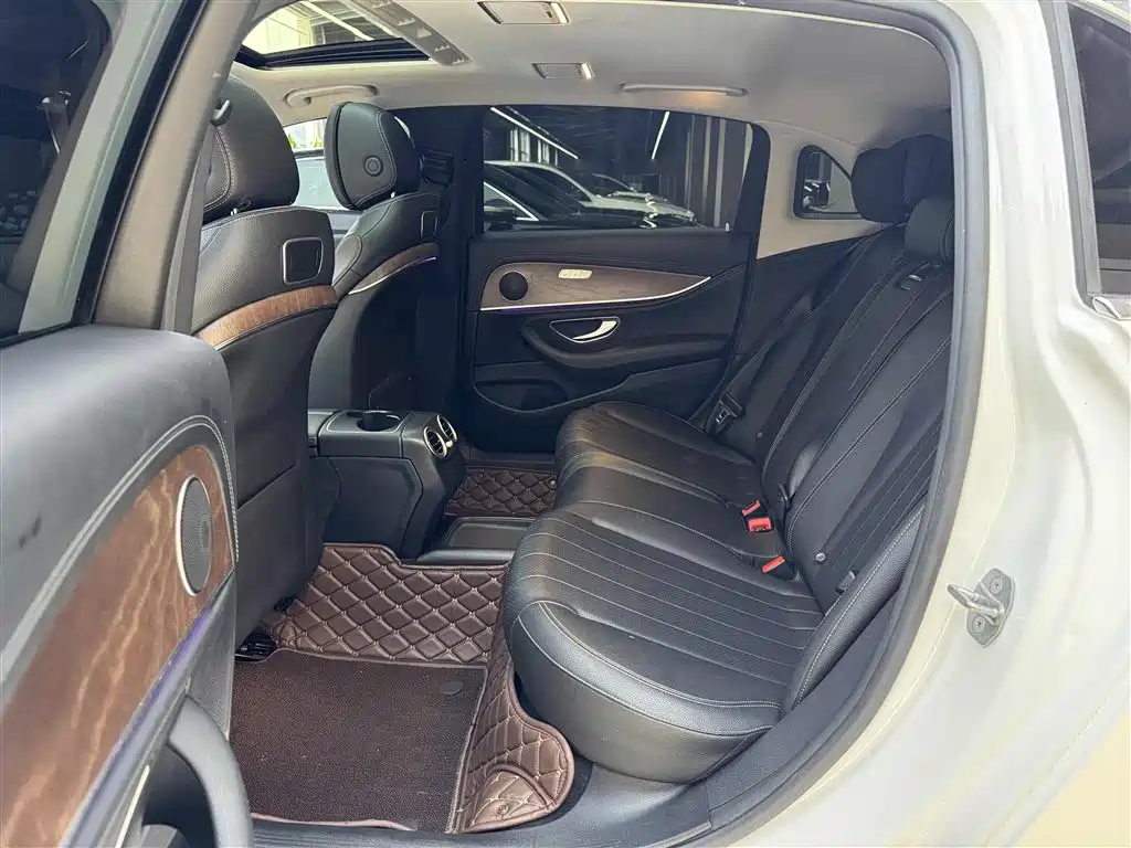 Mercedes-Benz E-Class 2018 E 200 L фото 11