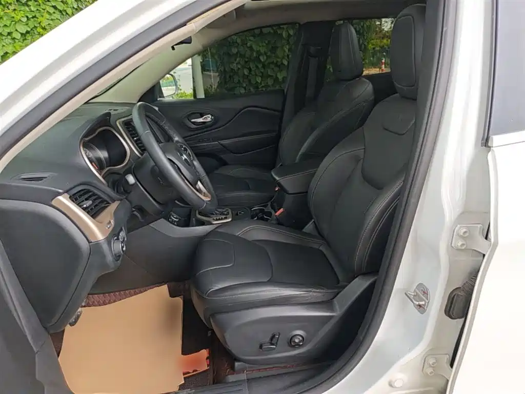 Jeep Cherokee 2018 2017 2.0L Superior Edition