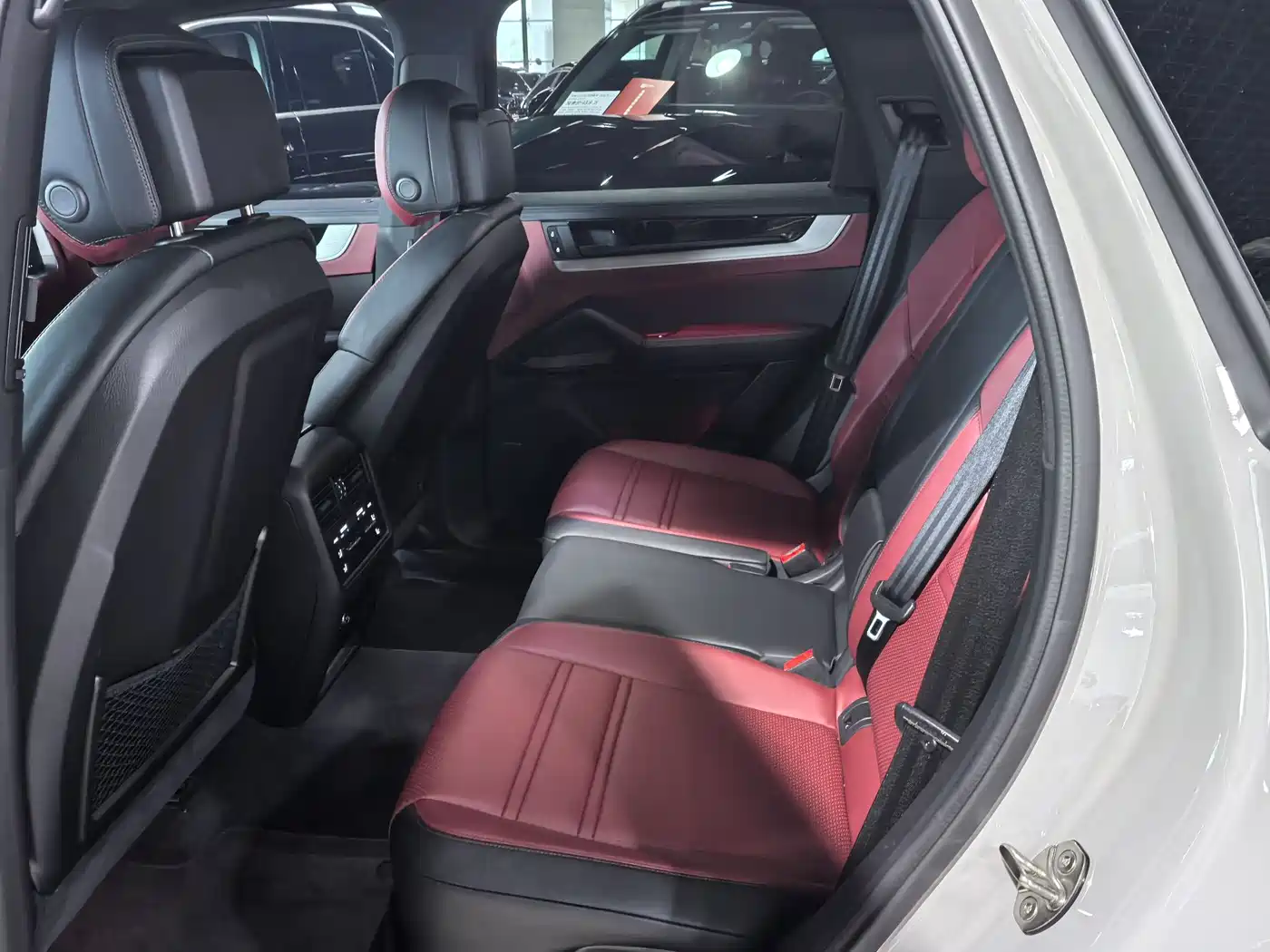 Porsche Cayenne 2025 Cayenne 3.0T фото 17