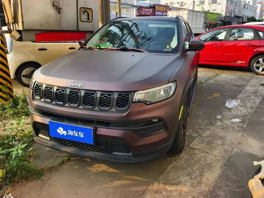 Фото 2 - Jeep Compass
