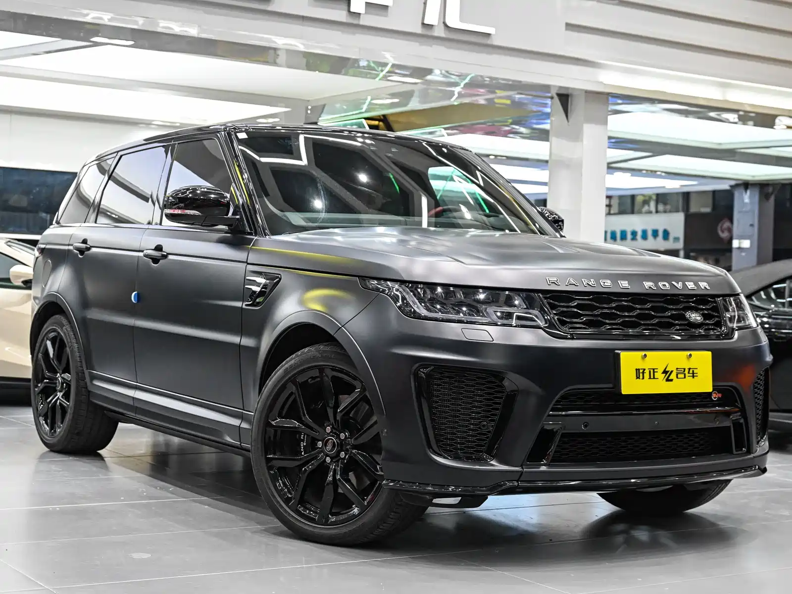Фото 16 - Land Rover Range Rover Sport