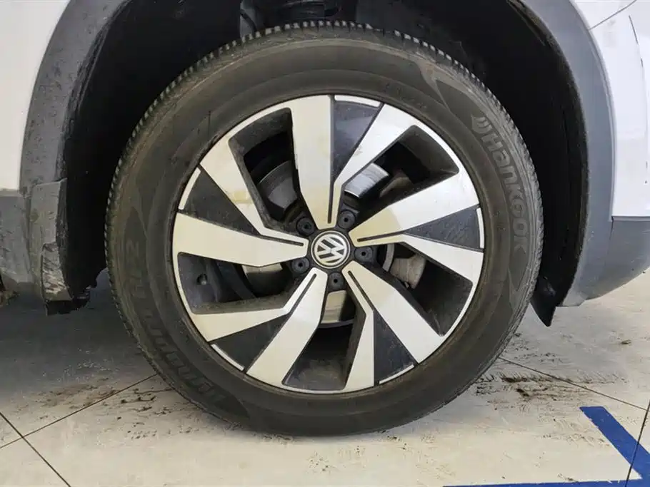 Volkswagen Tayron 2020 330TSI 2WD Luxury Smart Edition фото 6