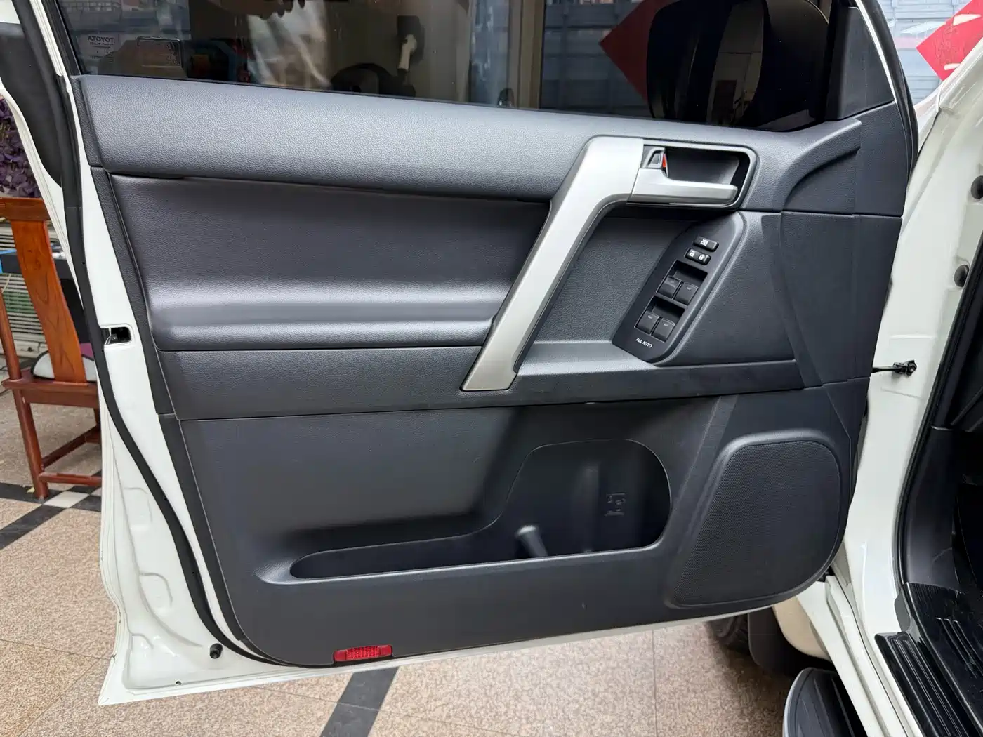 Toyota Prado 2018 3.5L Automatic TX-L NAVI Rear-mounted Spare Tire фото 8