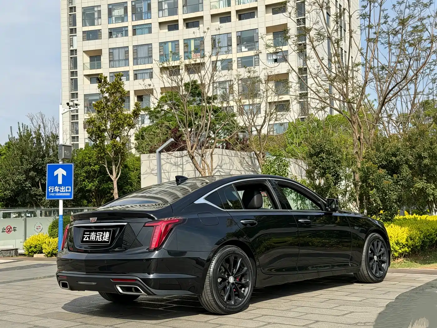 CADILLAC CT5