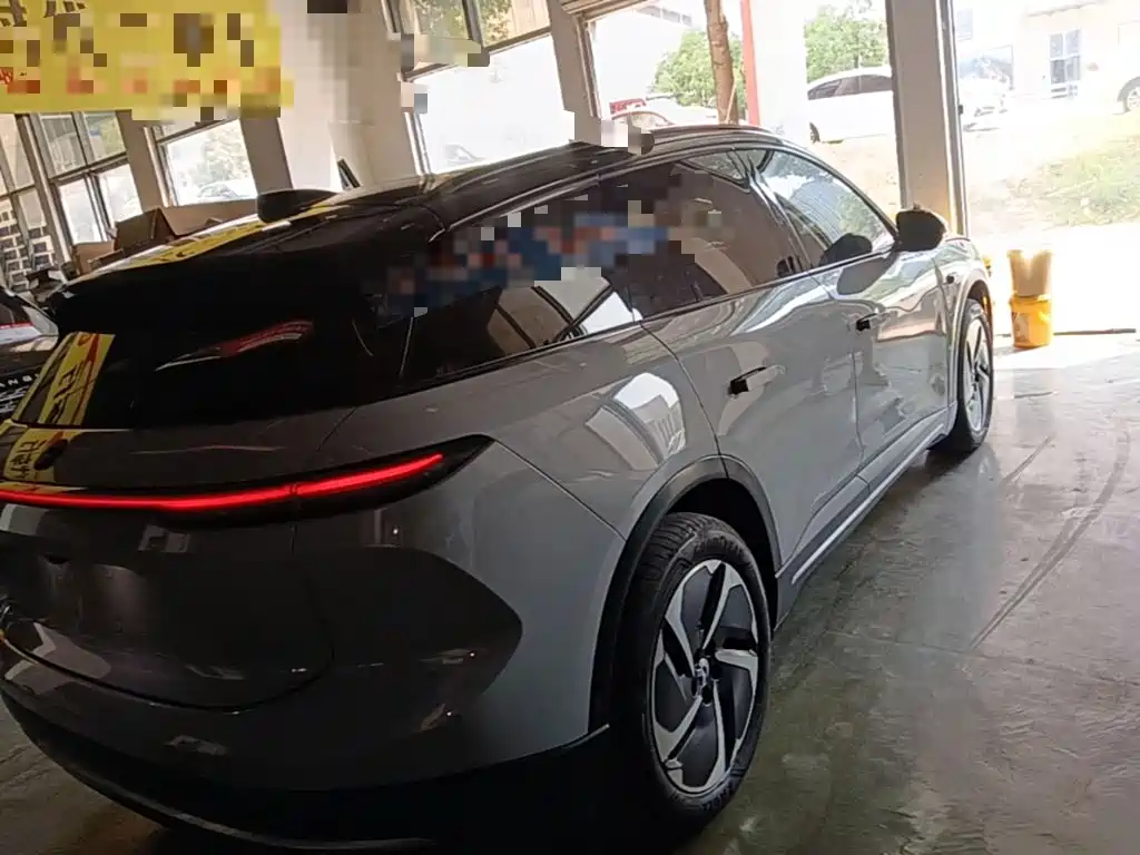 Фото 7 - NIO ES6