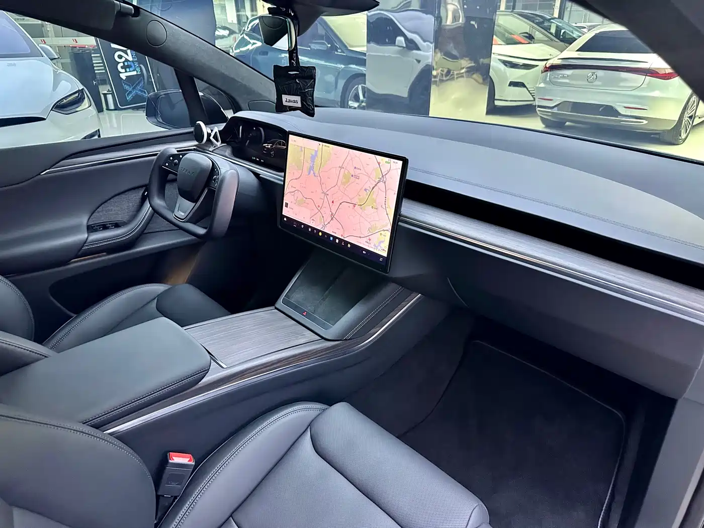TESLA MODEL X