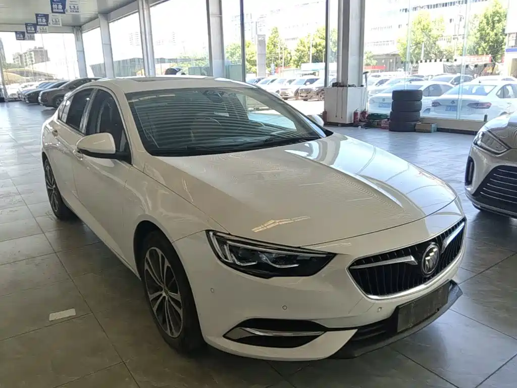 Фото 4 - Buick Regal