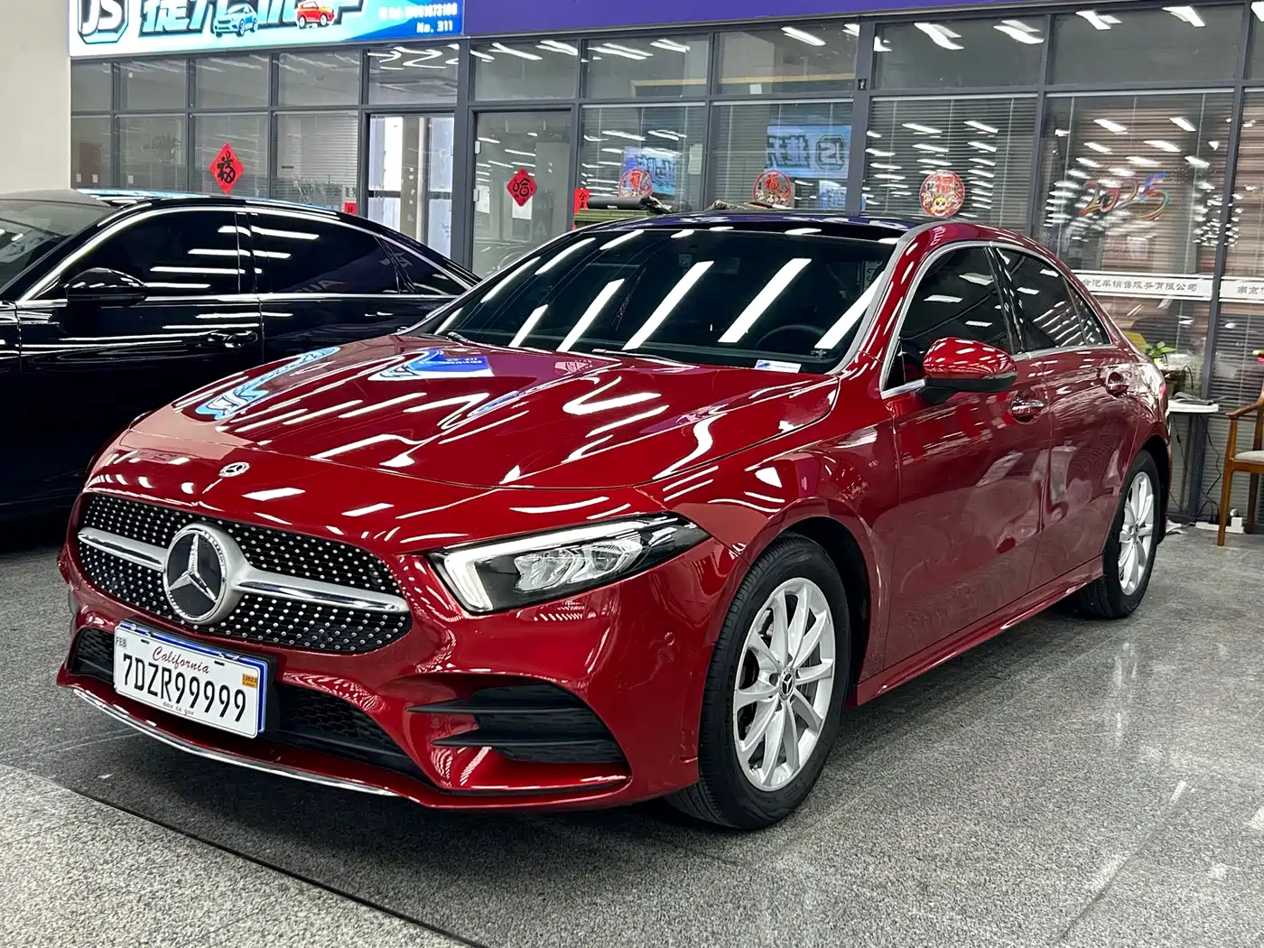 Mercedes-Benz A-Class 2019 Facelift A 200 L Sports Sedan фото 2