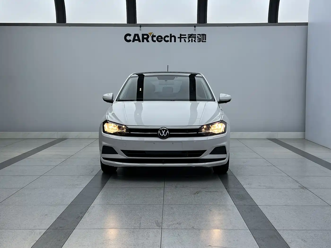 Volkswagen Polo 2021 Plus 1.5L Automatic Colorful Tech Edition фото 7