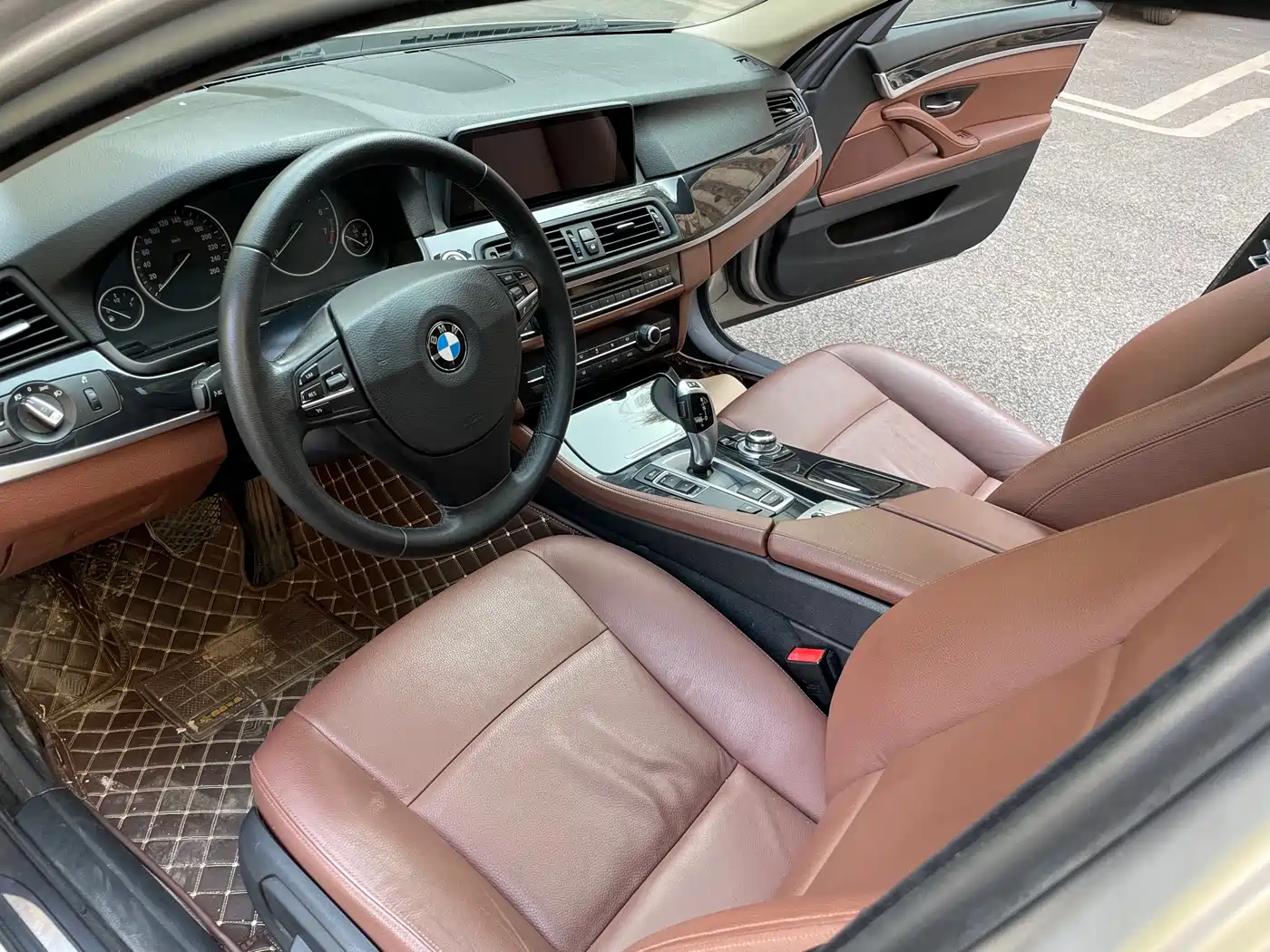 BMW 5 Series 2014 520Li Elegance фото 11