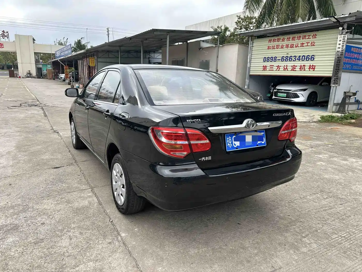 Toyota Corolla 2013 1.6L Automatic Excellence Edition фото 5