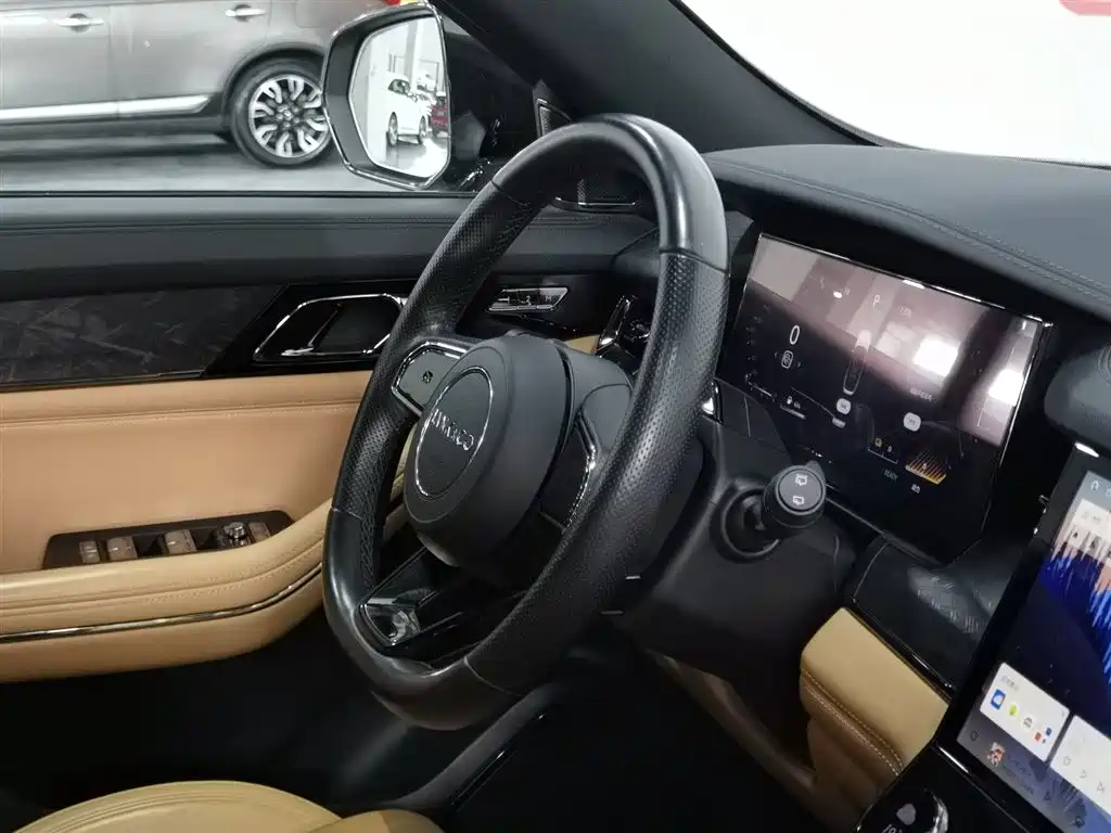 Lynk & Co 09 EM-P 2021 2.0T PHEV Ultra 6-seater фото 22