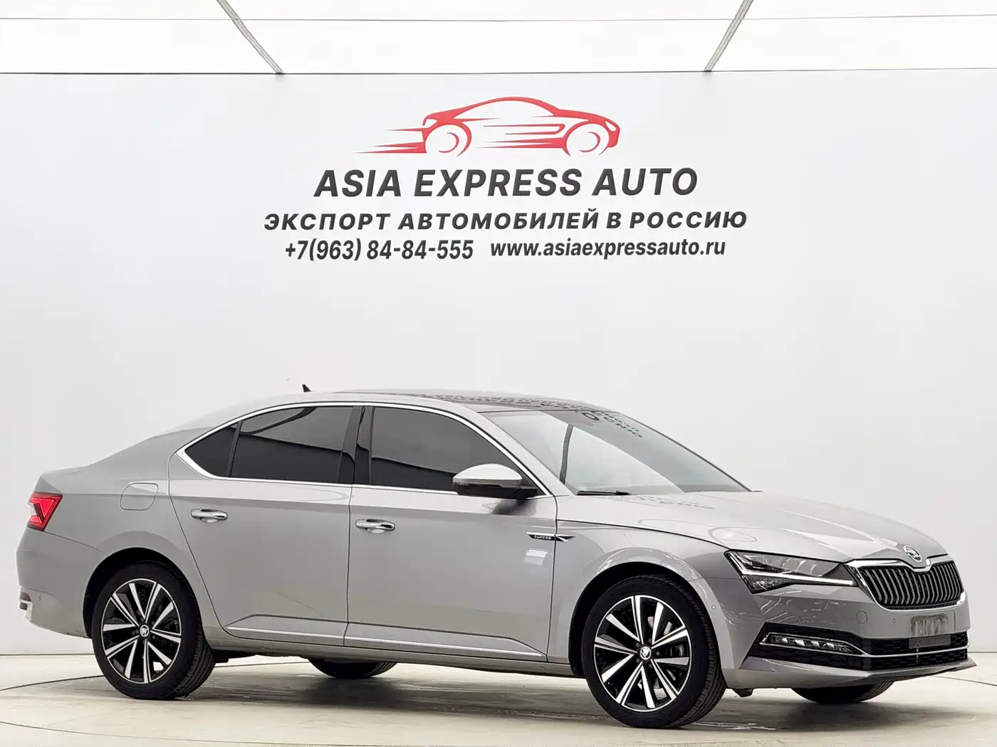 Škoda Superb 2023 TSI280 DSG Premium Edition фото 3