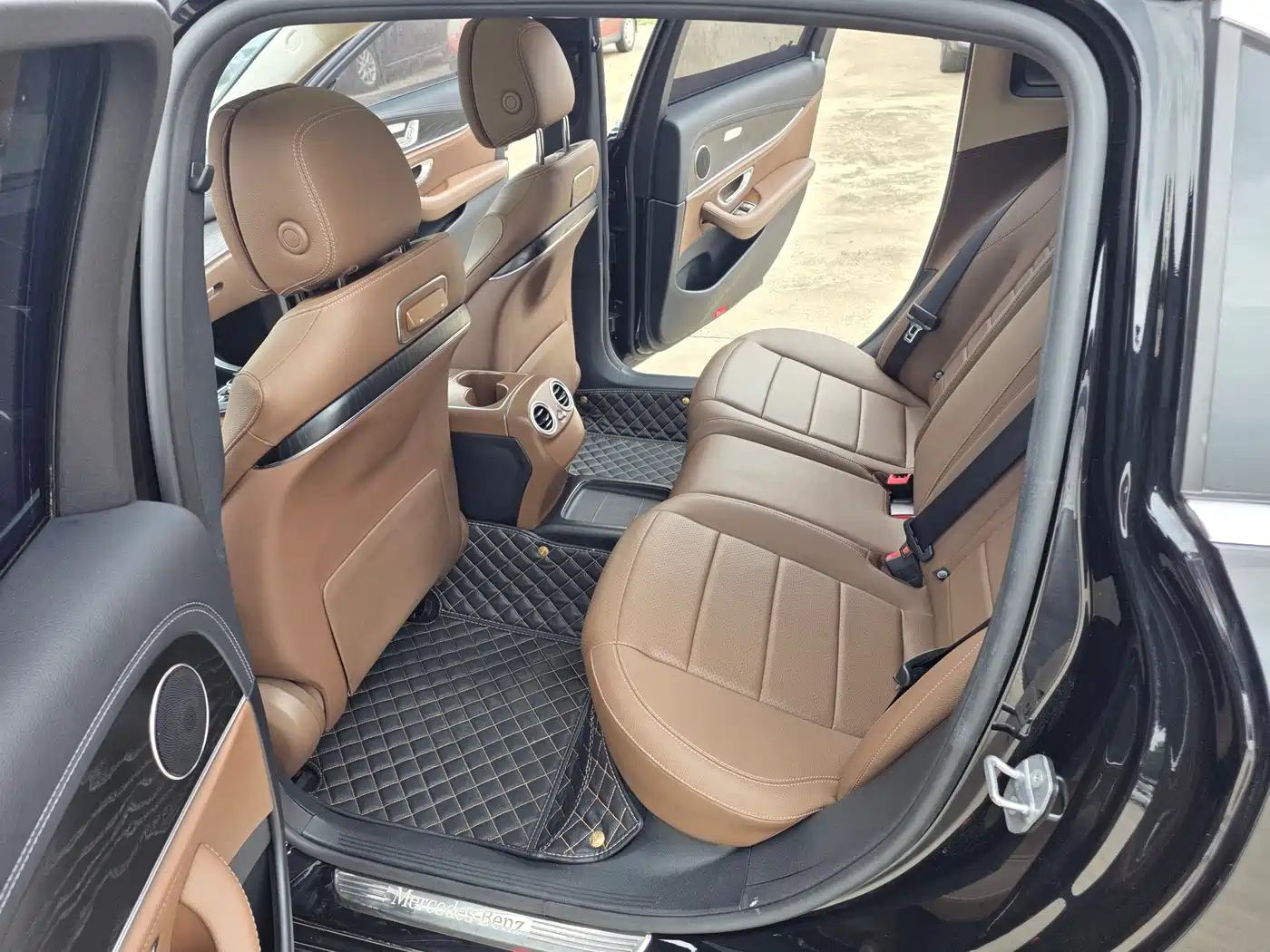 Mercedes-Benz E-Class 2018 Facelift E 300 L Sport Fashion фото 10