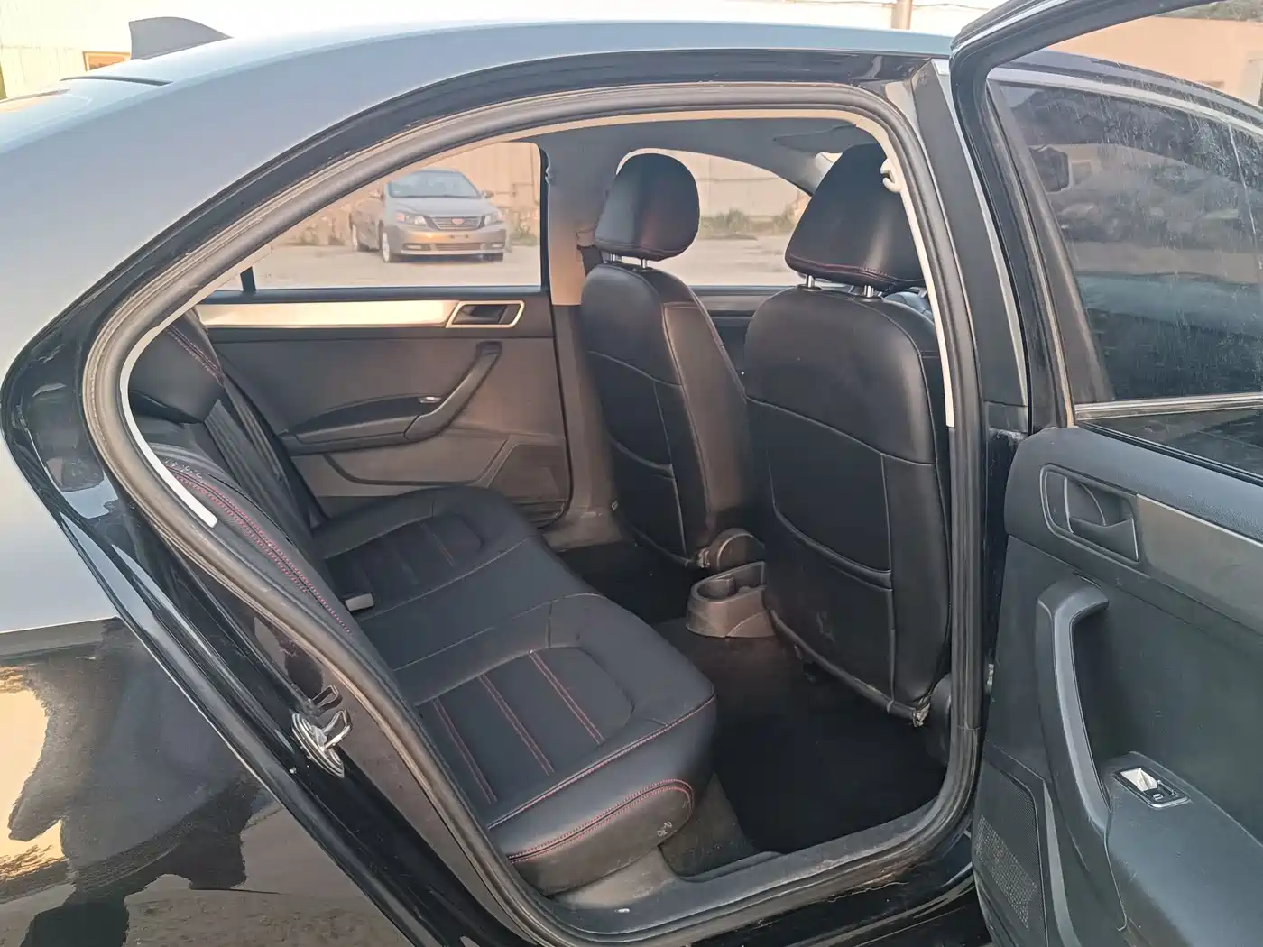 Volkswagen Santana 2013 1.4L Manual Trend Edition фото 9