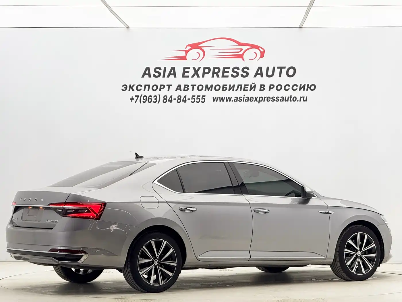 Škoda Superb 2023 TSI280 DSG Premium Edition фото 4
