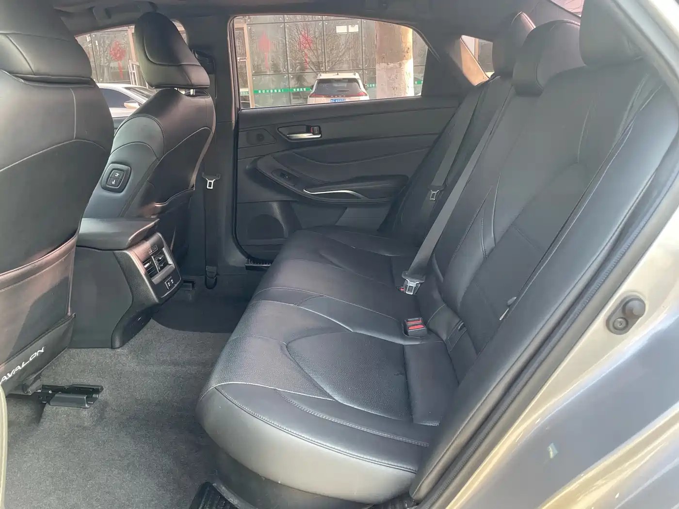 Toyota Avalon 2019 Hybrid 2.5L Luxury Edition China VI фото 8