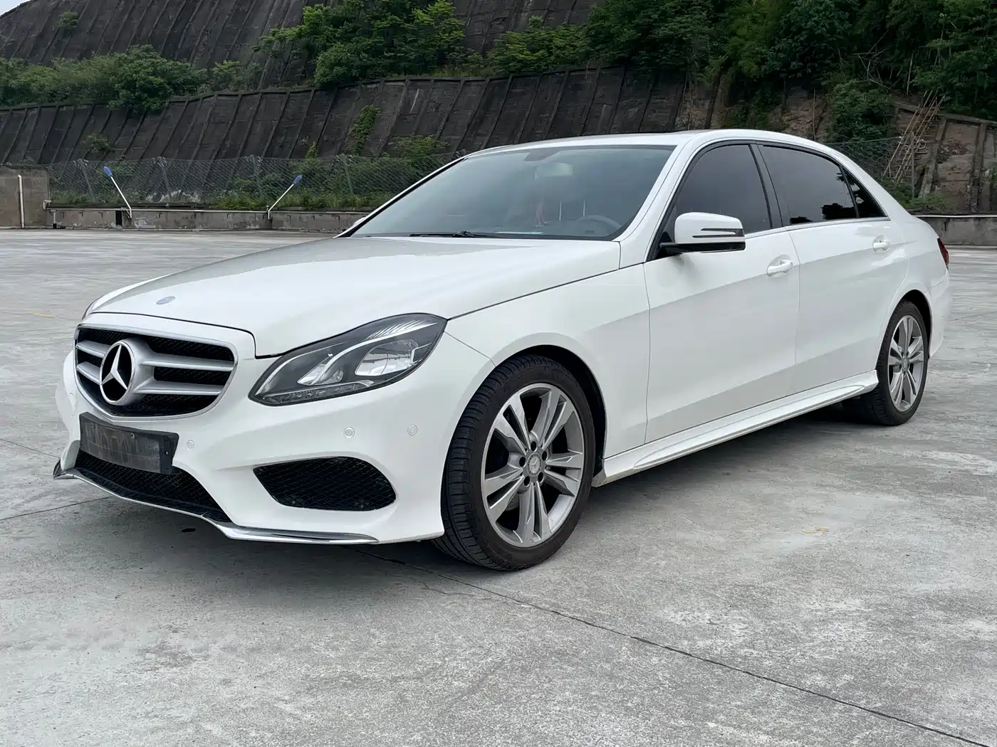 Mercedes-Benz E-Class 2014 Facelift E 260 L Sport