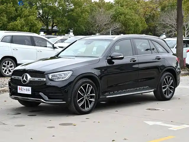 MERCEDES-BENZ GLC