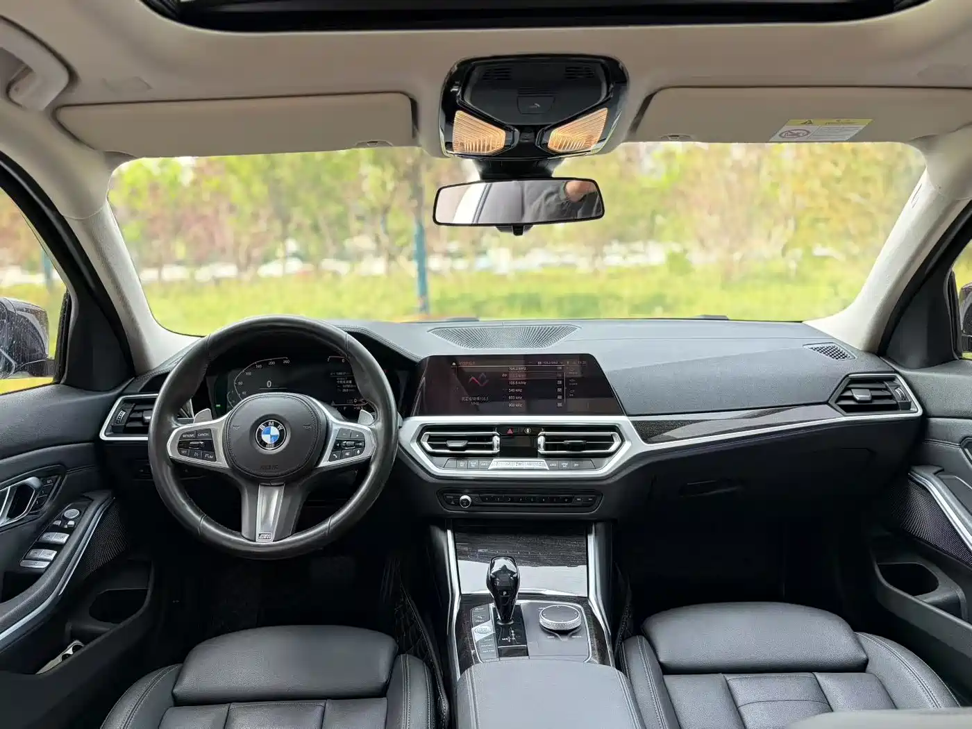 BMW 3 Series 2020 325Li M Sport Package фото 9
