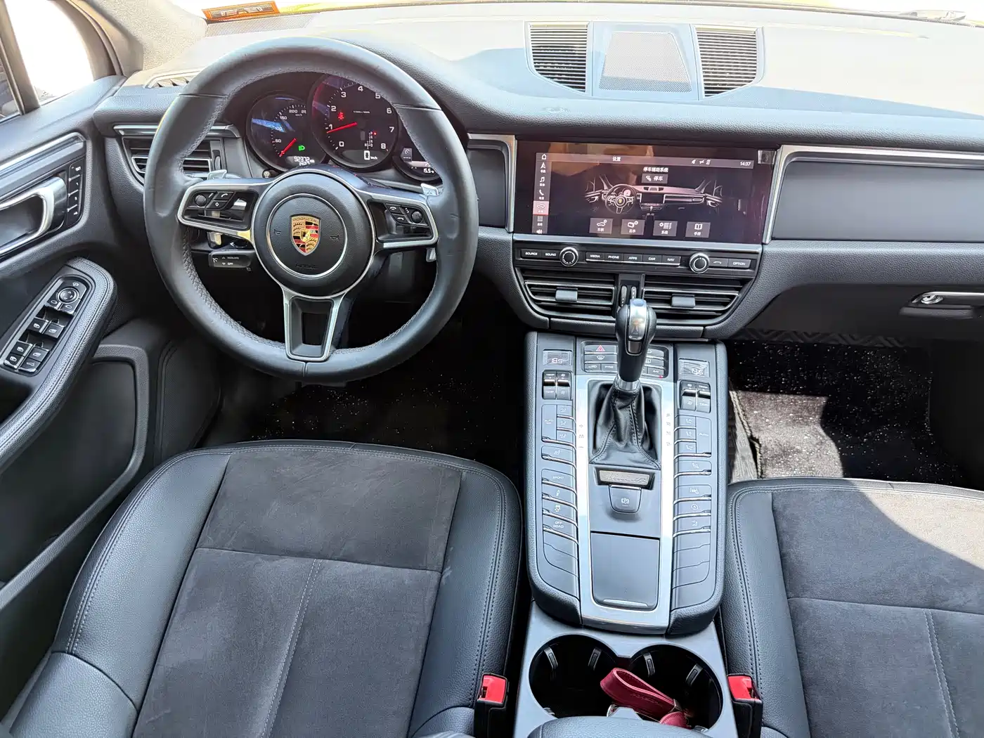 Porsche Macan 2018 Macan 2.0T фото 26