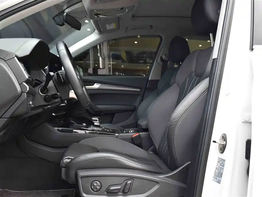 Audi Q5L 2021 40 TFSI Luxury Dynamic фото 8