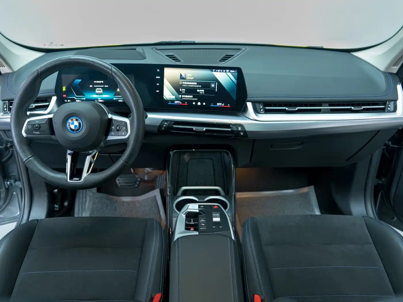 BMW iX1 2023 xDrive30L M Sport Package фото 11