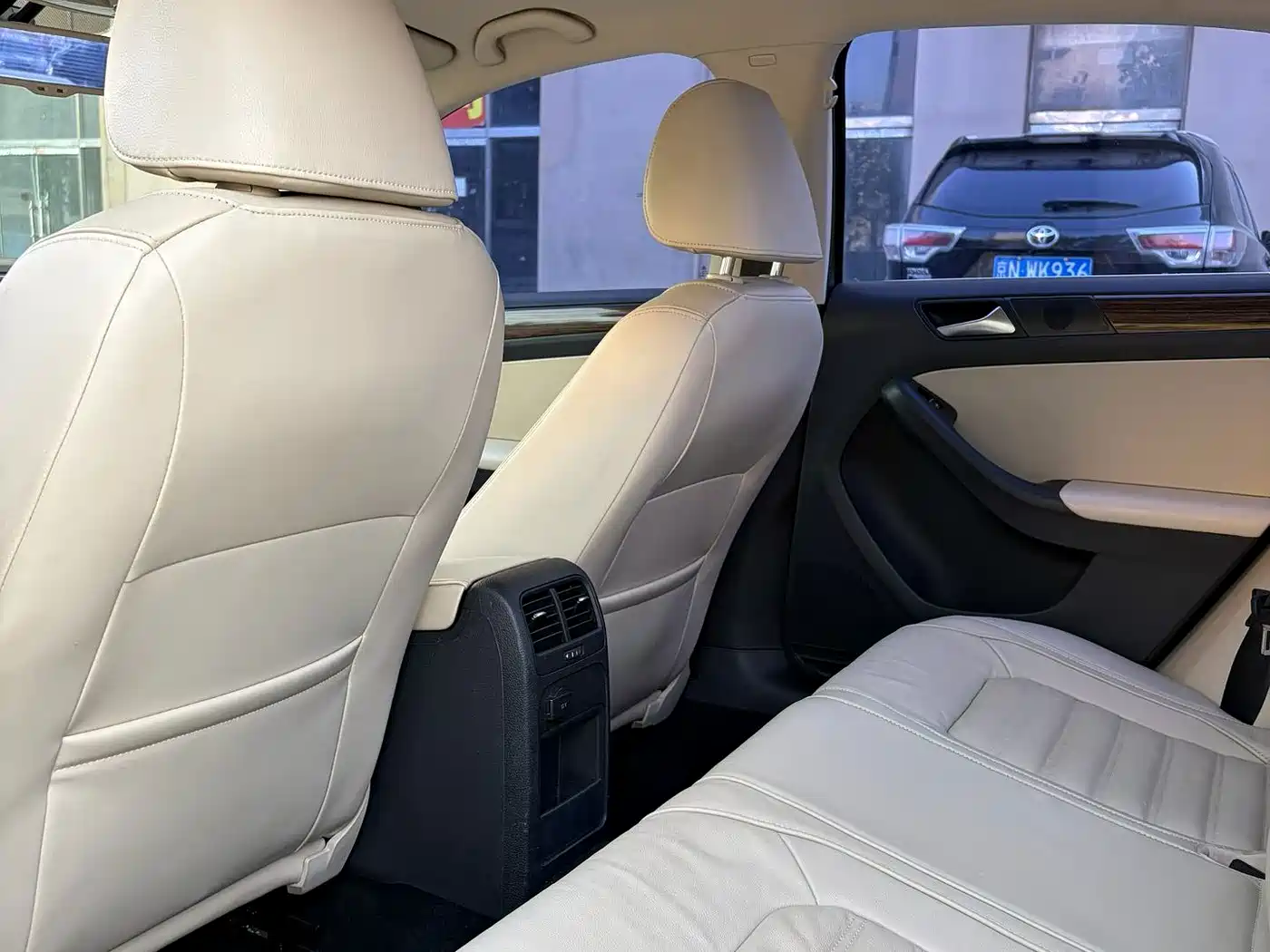 Volkswagen Sagitar 2012 Model 1.4TSI Automatic Flagship фото 9