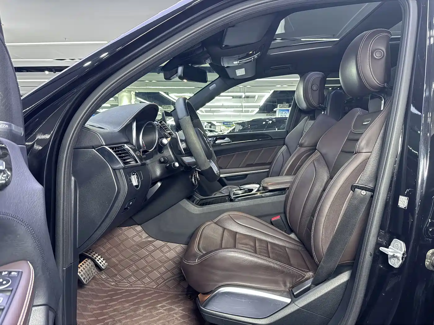 Mercedes-Benz GLS AMG 2016 AMG GLS 63 4MATIC фото 8