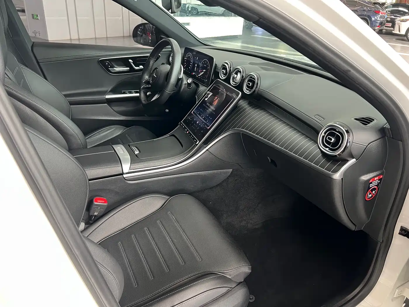 Mercedes-Benz C-Class 2023 C 260 L Night Edition Sport фото 15