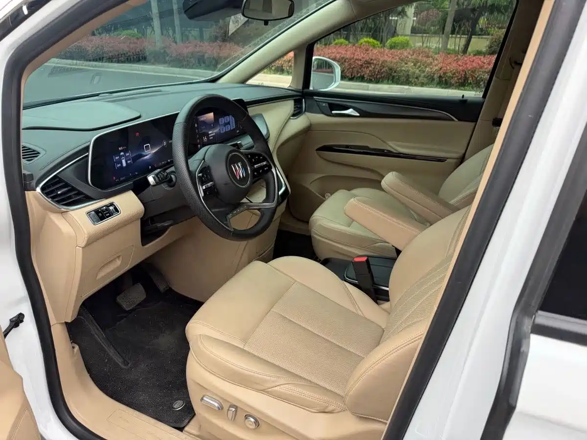 Buick GL8 New Energy 2025 Land Honor Premium Edition 7-Seater фото 7