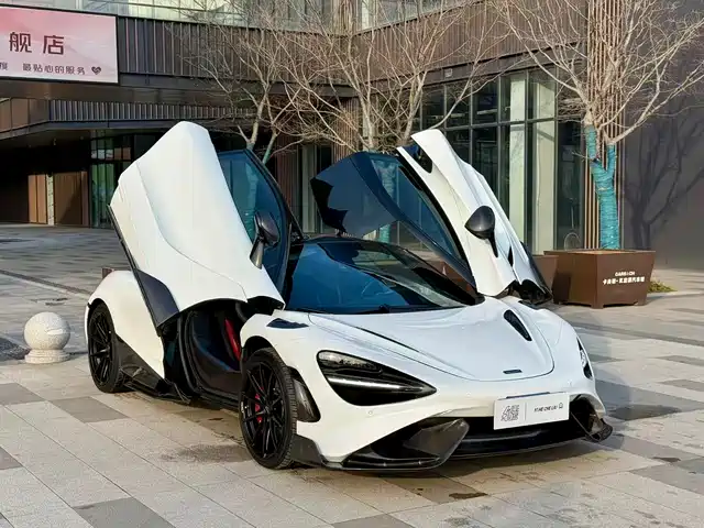 MCLAREN 720S