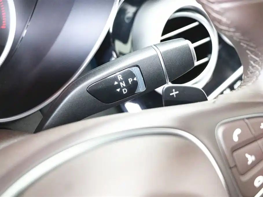 Mercedes-Benz GLC 2019 Model GLC 200 L 4MATIC фото 15