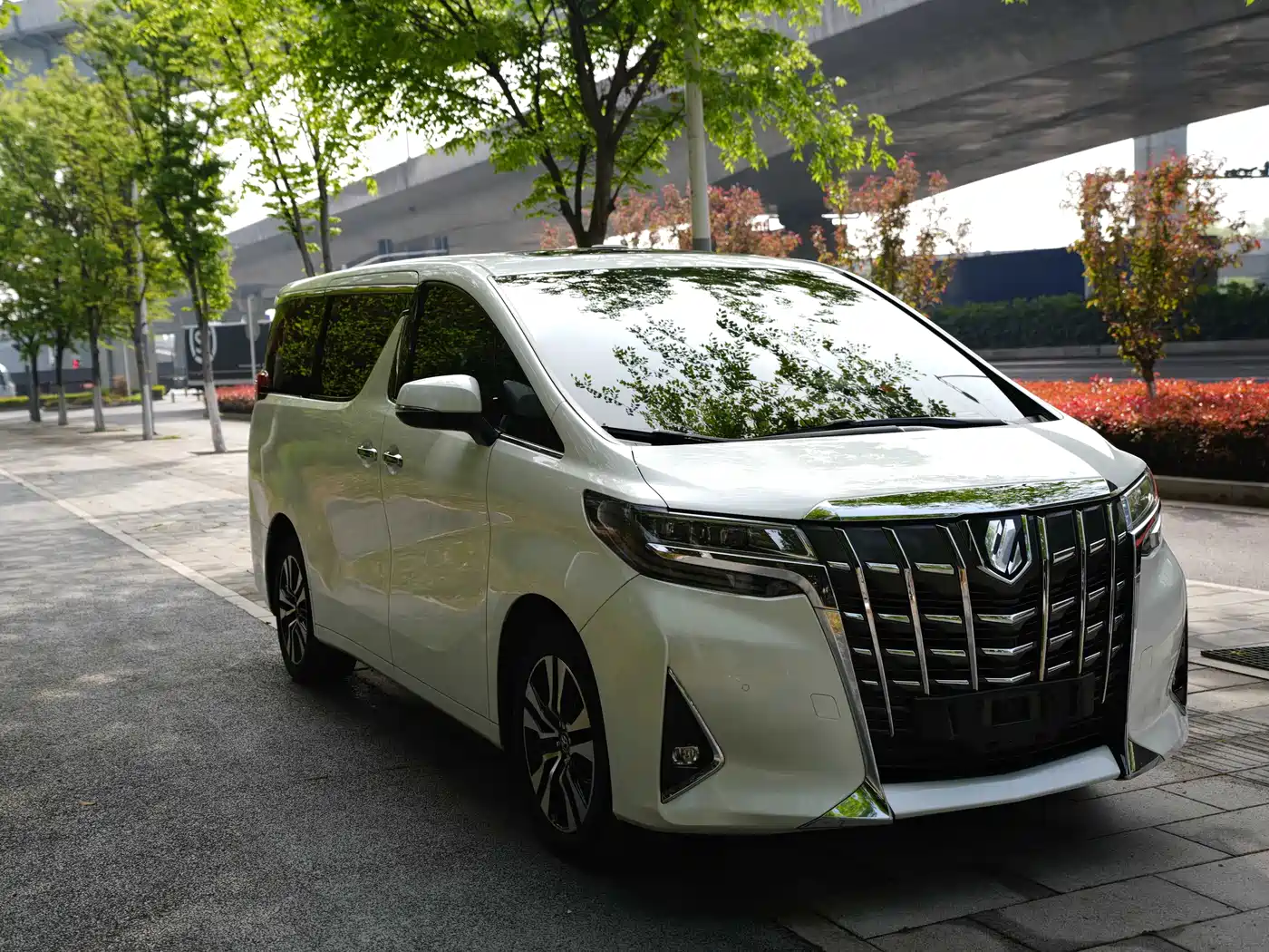 Toyota Alphard 2018 Facelift 3.5L Luxury Edition фото 3