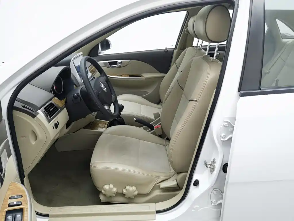 Photo 10 - Buick Excelle