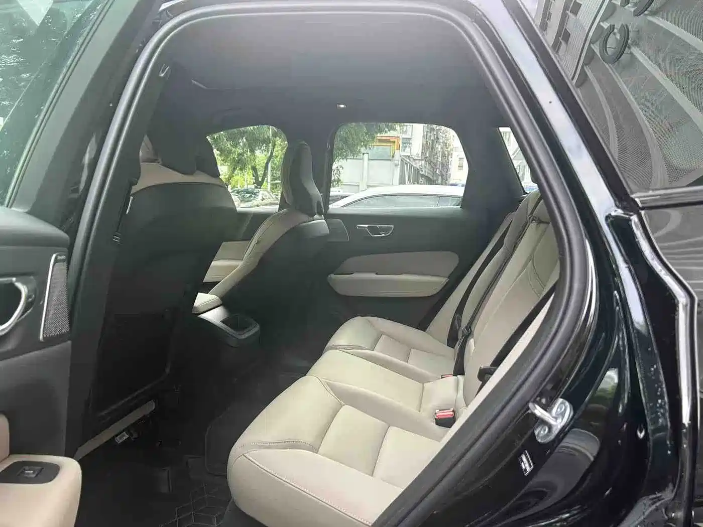 Volvo XC60 2025 2026 Model B5 AWD Premium Luxury