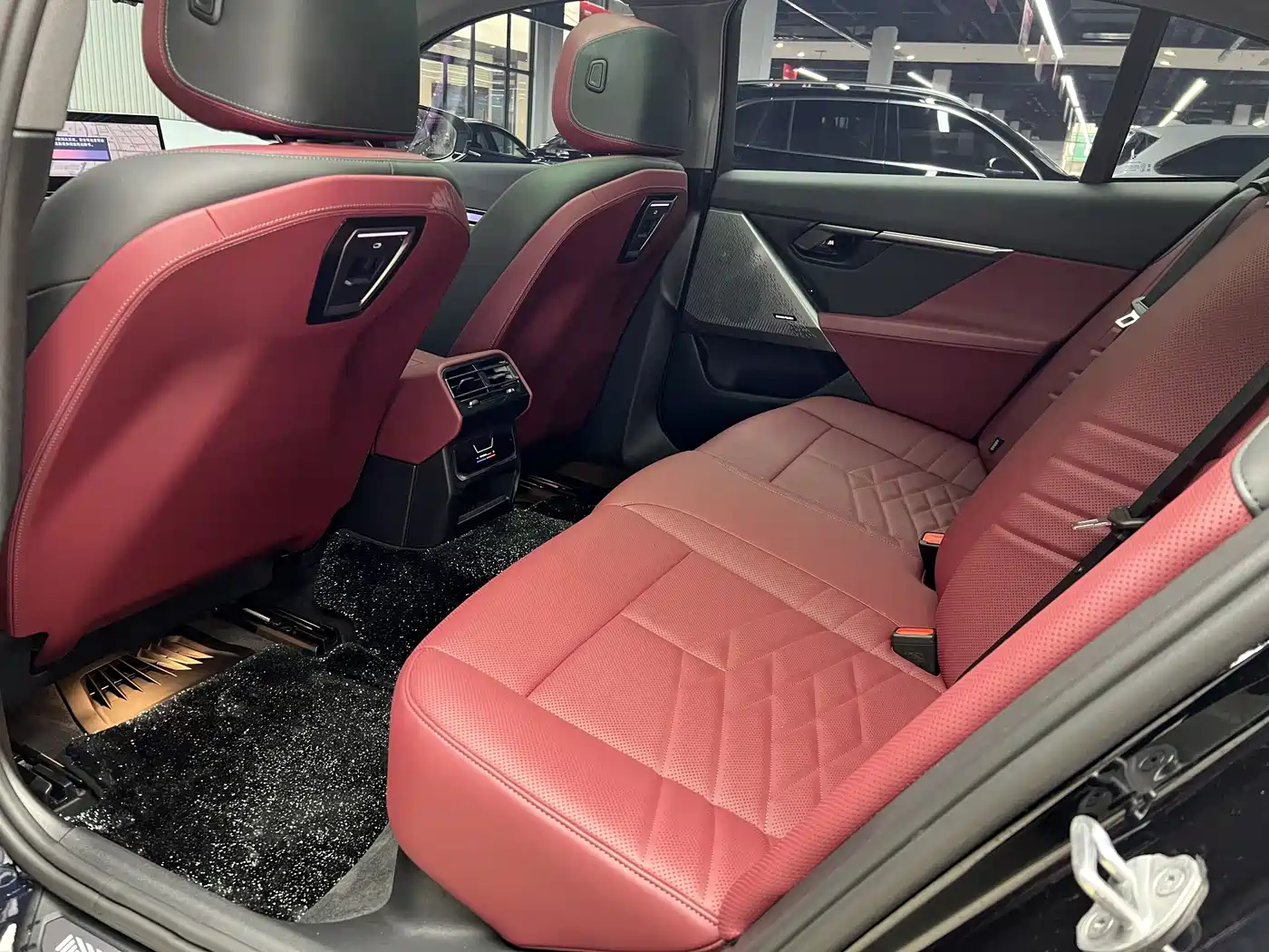 BMW i5 2025 eDrive 40L M Sport Package фото 12