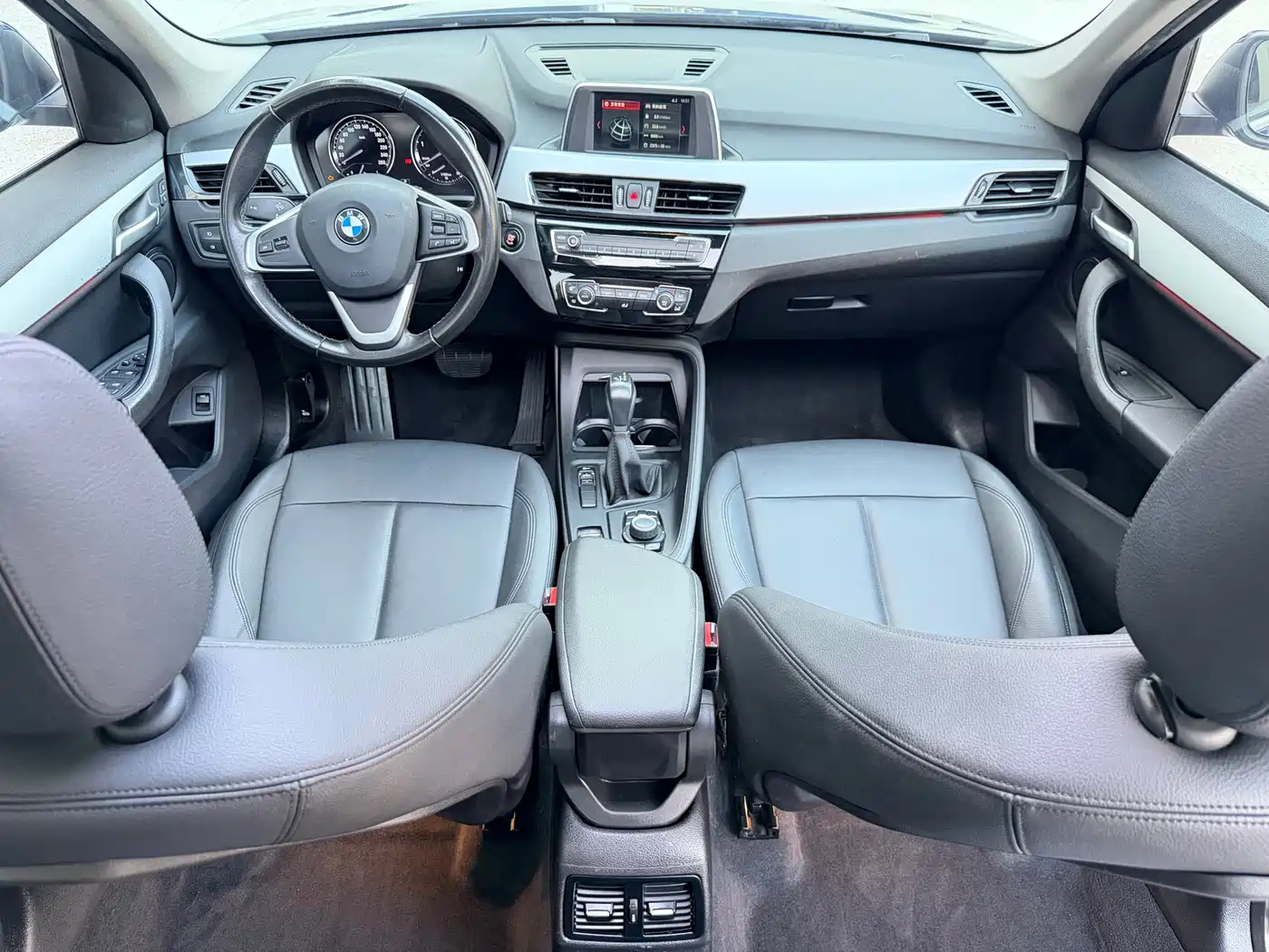 BMW X1 2019 sDrive20Li Leading Model фото 12