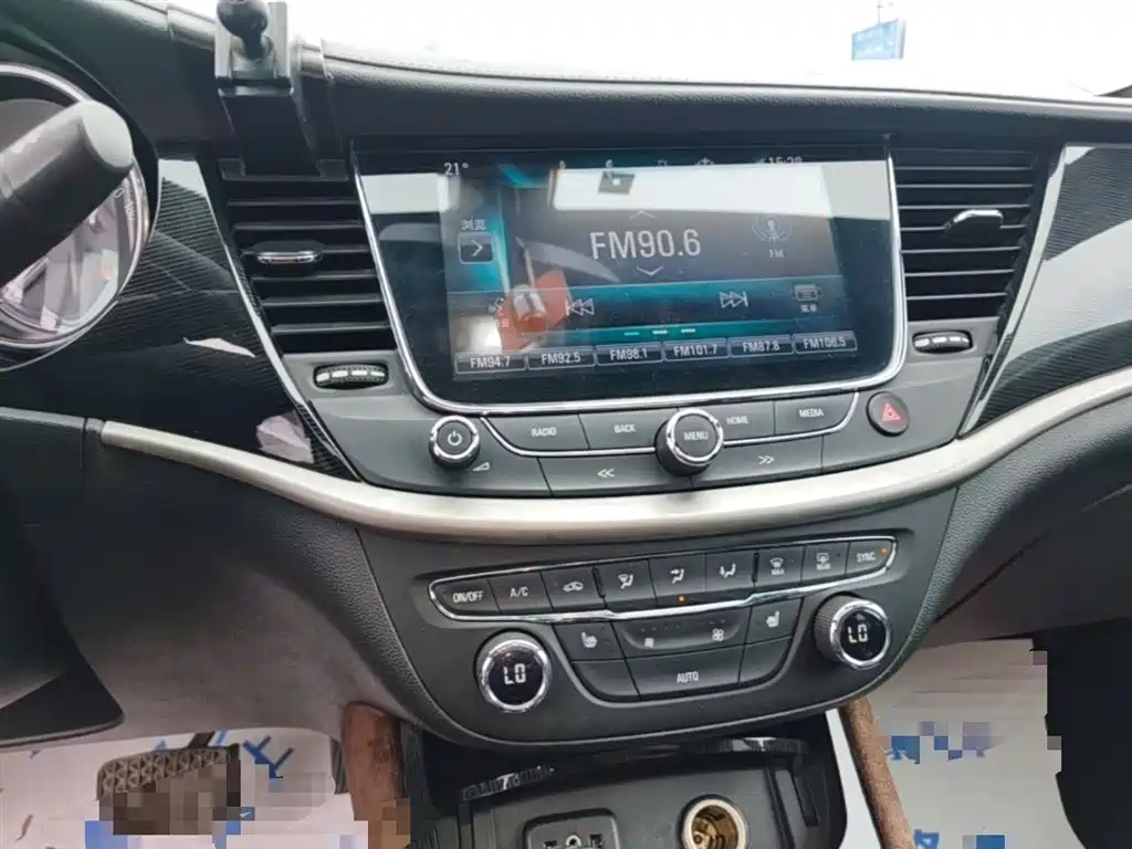 Buick Verano 2017 Sedan 20T DCT Elite фото 13