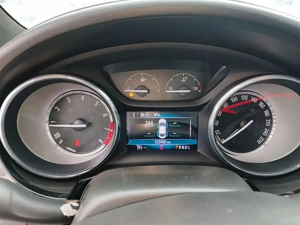 Buick Verano 2017 Sedan 20T DCT Elite фото 12