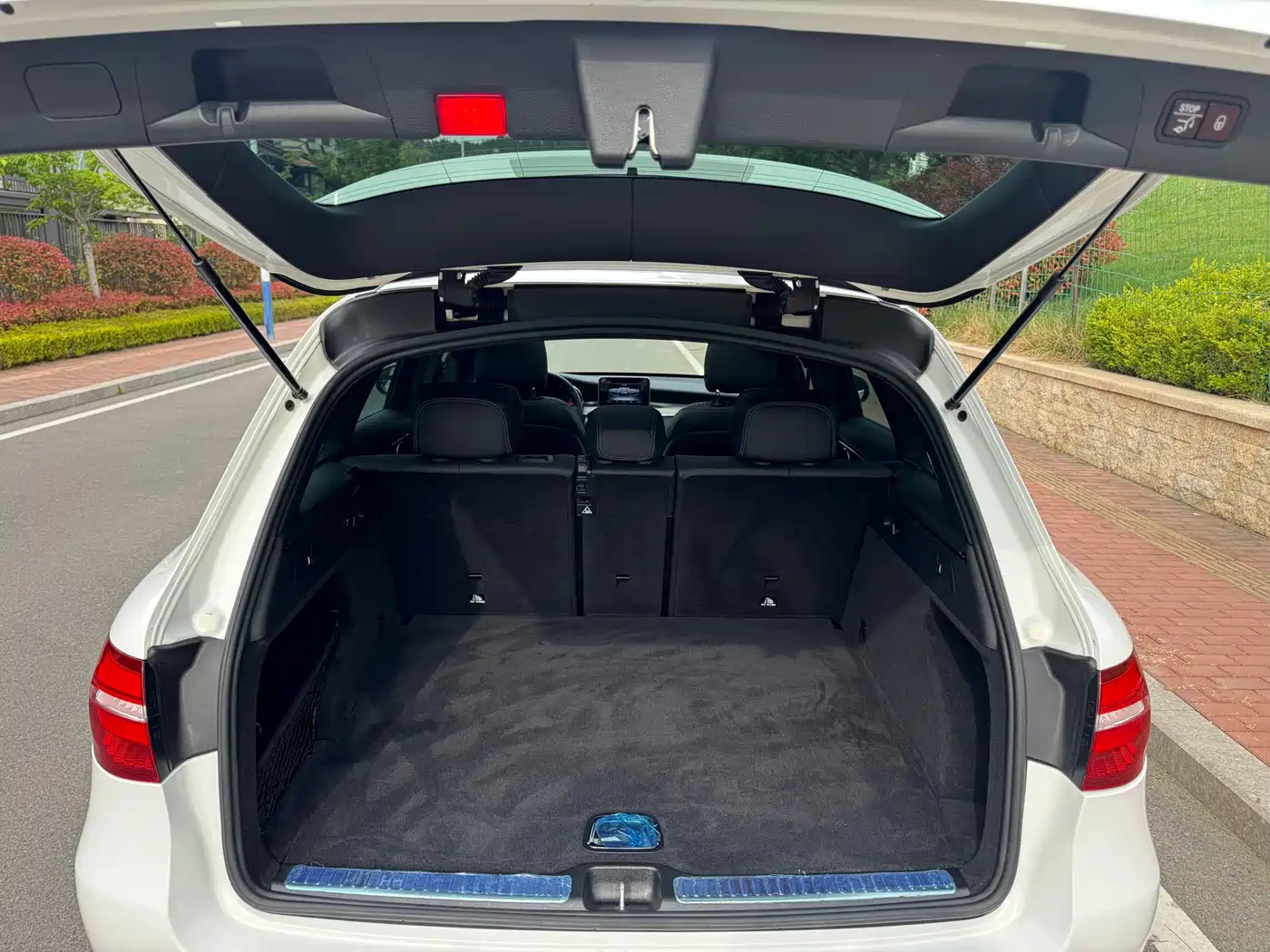 Mercedes-Benz GLC 2018 Facelift GLC 260 4MATIC Dynamic фото 11