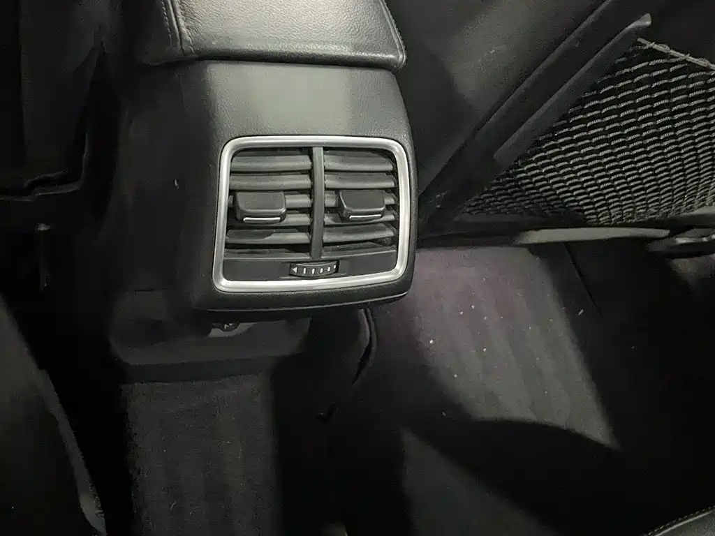 Audi Q3 2018 30 TFSI Fashion Collector's Edition фото 10