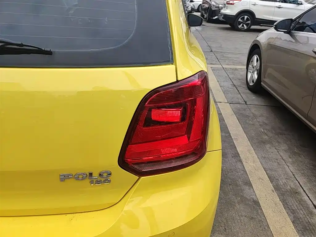 Volkswagen Polo 2018 1.5L Auto Comfort фото 8