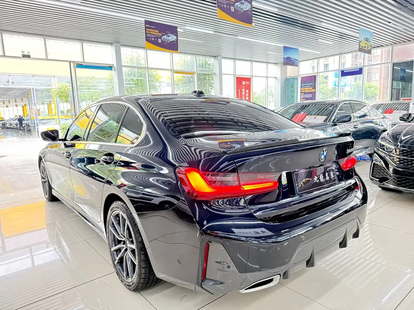 BMW 3 Series 2024 325Li M Sport Package фото 5